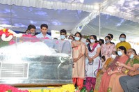 Mahesh Babu Pays Last Respcets to Sirivennela Sitaramasastri
